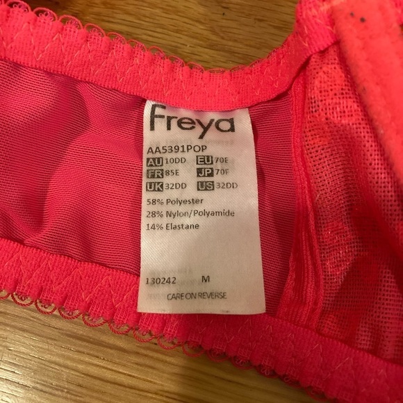 Freya hot pink lace bra. US 32DD - Picture 4 of 4